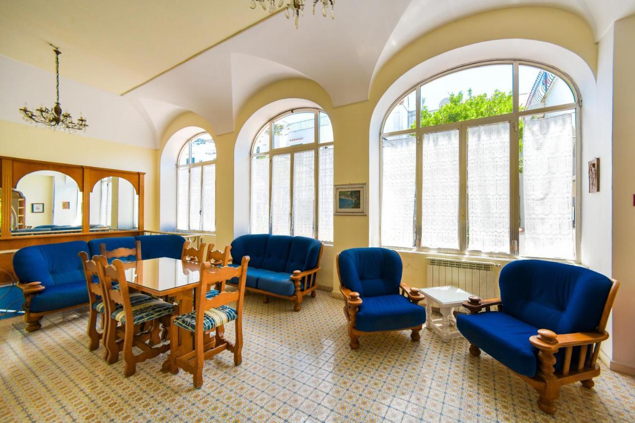 Hotel Pineta Ischia Exterior photo