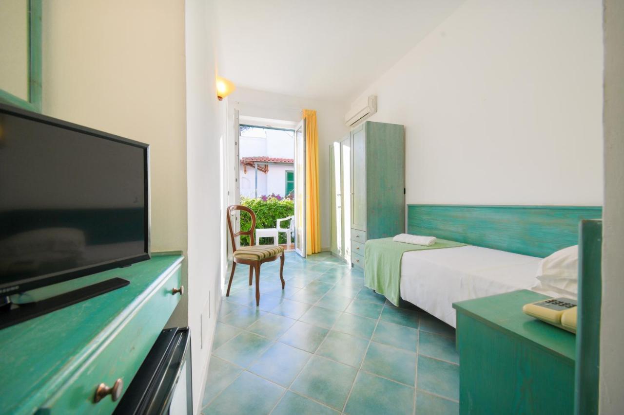 Hotel Pineta Ischia Exterior photo