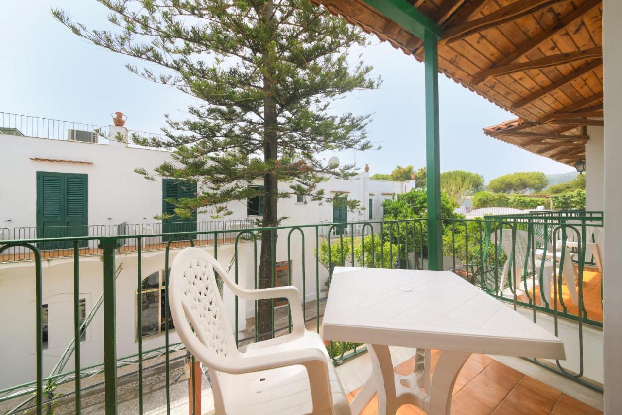 Hotel Pineta Ischia Exterior photo