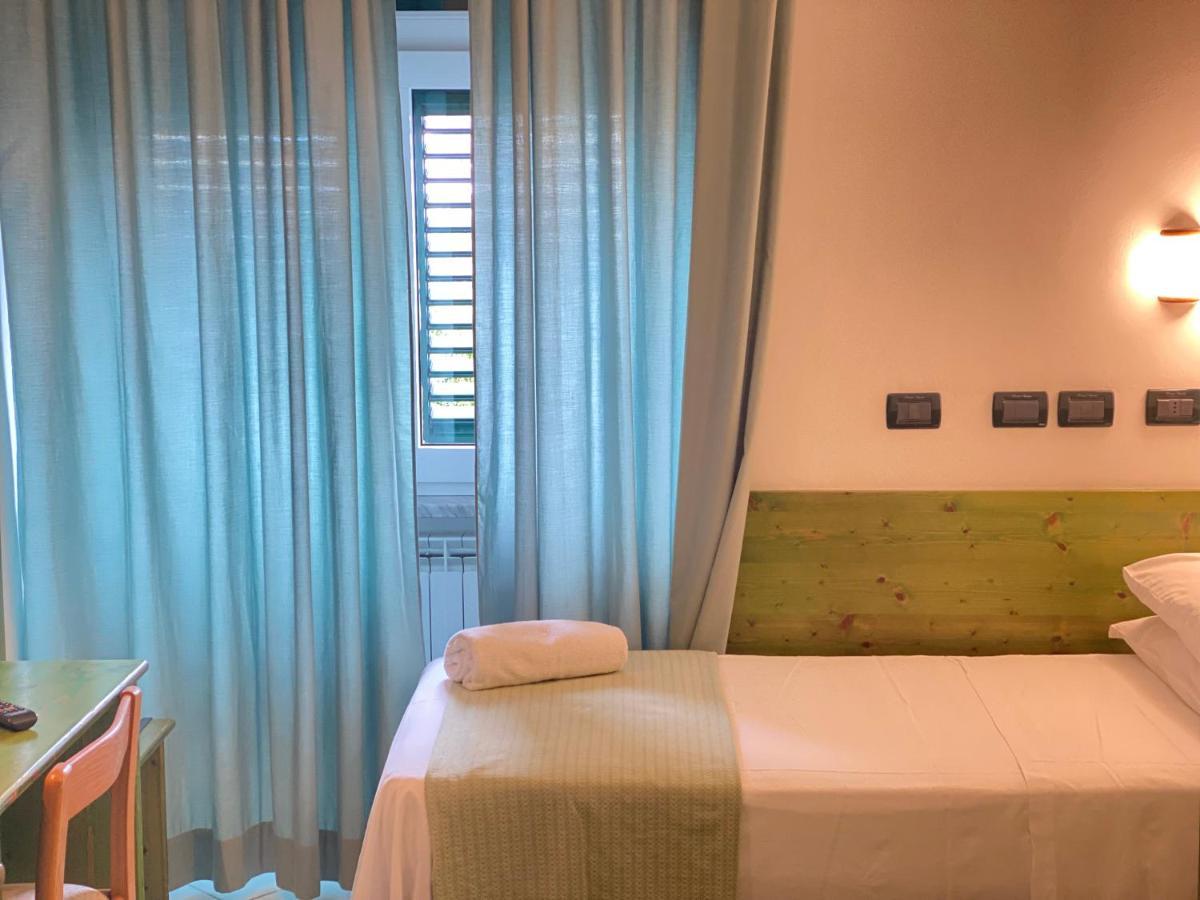 Hotel Pineta Ischia Exterior photo