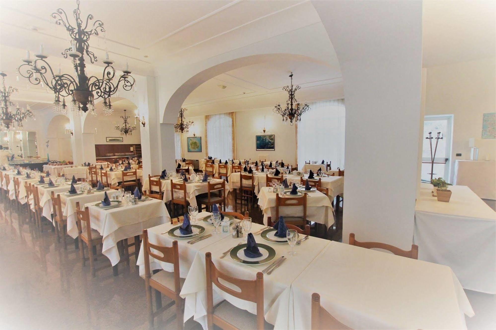 Hotel Pineta Ischia Exterior photo